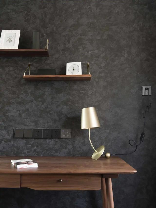 黄铜色|她家130平的新房，满足了我对家的一切期待，全屋干净利落超有品