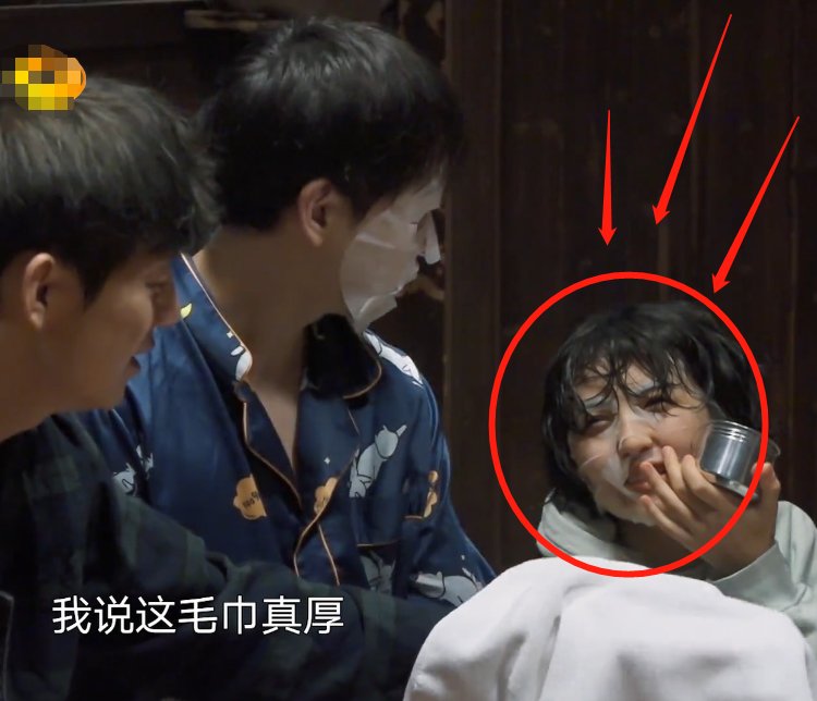 导演为何只选张子枫一位常驻女嘉宾？看完首期节目后，终于明白了