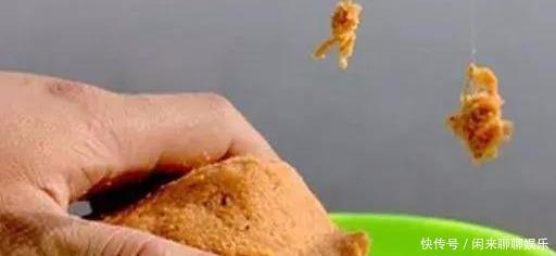 钓鱼高手教你如何搓饵钓大鱼,即使闹小鱼,也不会在害怕了