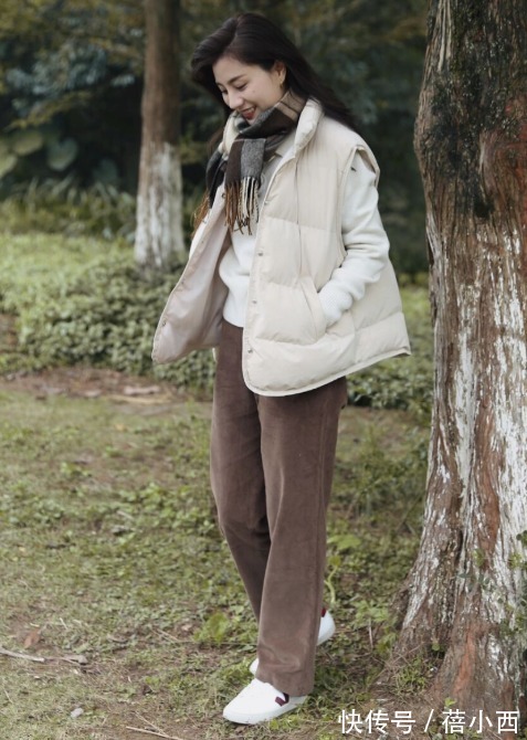 半身裙|原来羽绒服这么穿能优化比例!学会选款和搭配,让你的气质更出众