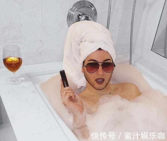 m化妆手法逆天,男性美妆博主的力量你一无所知!