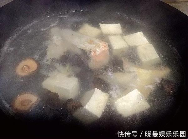 鱼头|不管炖什么鱼汤,最忌讳加“它”!许多人做错,难怪鱼汤不白还腥