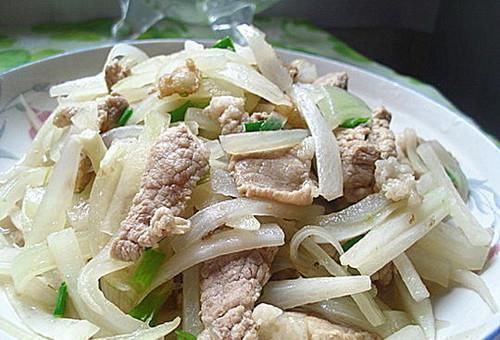 白萝卜|冬季吃牛羊肉,还不如多吃它,9毛一斤,常吃身体强壮,百吃不厌