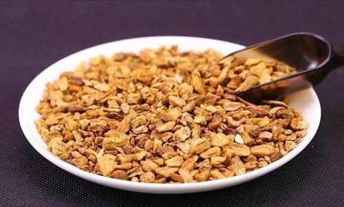 清热解毒|蒲公英泡水喝,解毒杀菌护肝,如果能再加“一宝”,保健功效翻倍