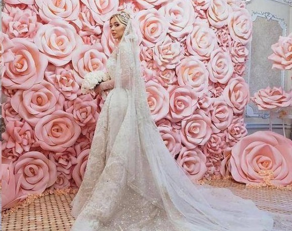富豪|富豪新娘身着270万婚纱,宛若天仙,多少女孩的梦啊!