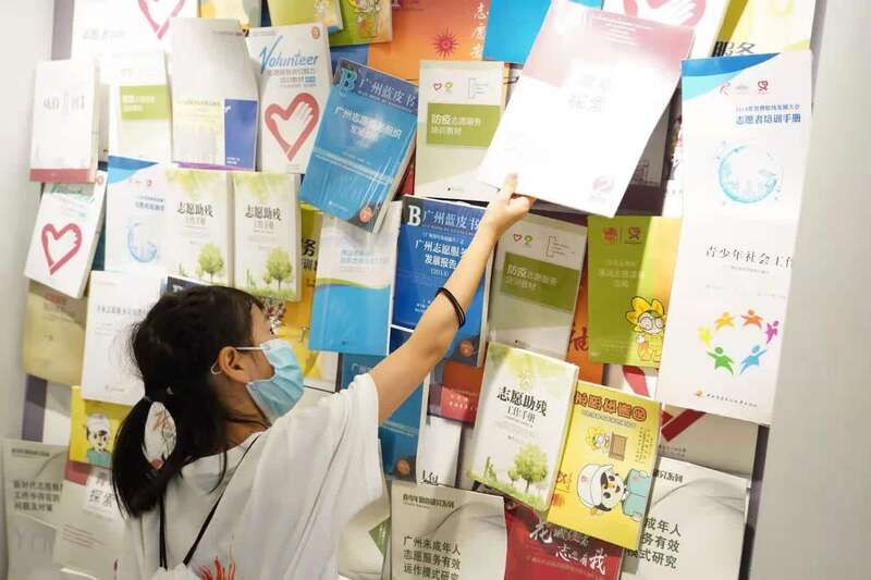 强国|强国有我！钟南山寄语一线医务人员子女