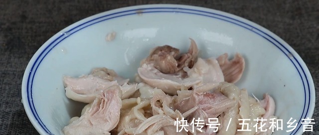 鸡腿自从学会这吃法,我家三天两头做,上锅蒸一蒸,就是一大硬菜!