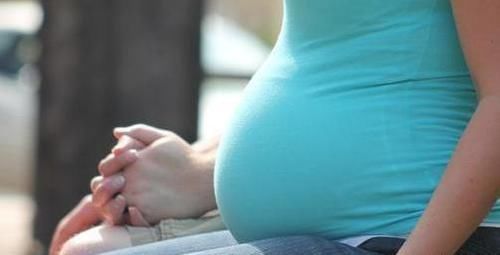 动作|孕期间要注意避免做这四个动作,很可能会让宝宝受伤