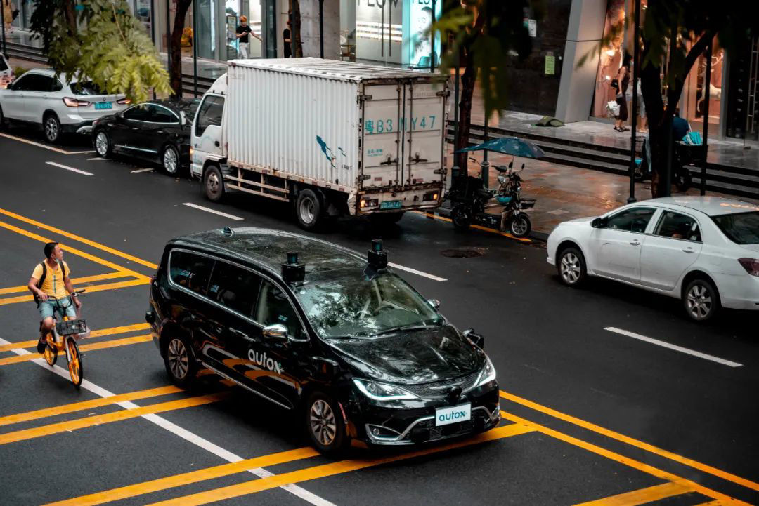 robotAutoX 宣布建成中国首个全区、全域、全车无人驾驶域