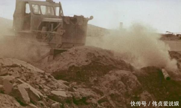 烈焰|工人挖井,不慎引出“地狱烈焰”,苏联将军忙下令:向井内投核弹