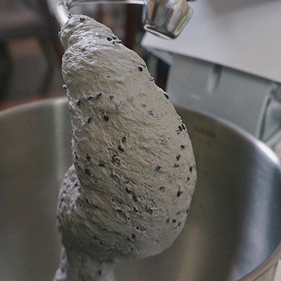 黑芝麻奶酥面包