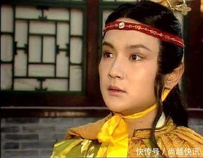 林黛玉身边有一个人,三次在关键时候呵护她,一次比一次让人感动