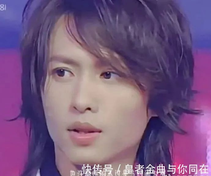 乐队|32岁当主唱,酒吧认识女孩爱了20年,连连夺冠的张淇成最大黑马