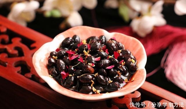 天冷要吃这食物,富含蛋白质,每天8颗精神饱满,泡一泡特好吃