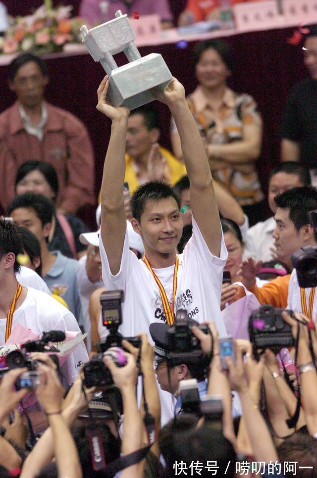 职业生涯|什么是常青树?这就是!易建联职业生涯各项数据及历史排名一览
