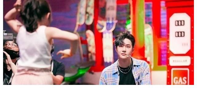 回看《街舞4》中的这些神操作，难怪节目组被指偏袒王一博