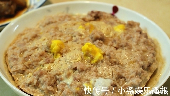 美味|爸爸下厨做的晚餐，普通食材美味下饭，比在饭店吃还解馋