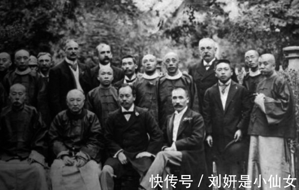 千金!沉迷鸦片吃喝嫖赌,一个没大志的男人,却连娶两位家世显赫的千金