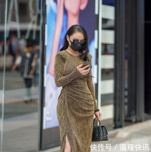 裙子 有了腰封的效果,豹纹裙更有气质,穿在女生身上也很时尚!