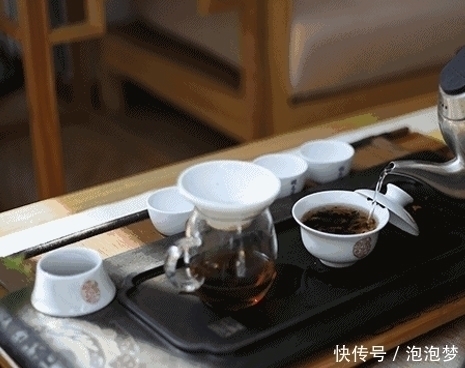 陈茶|常年喝茶叶的人和只喝白开水的人，谁的身体会更好？