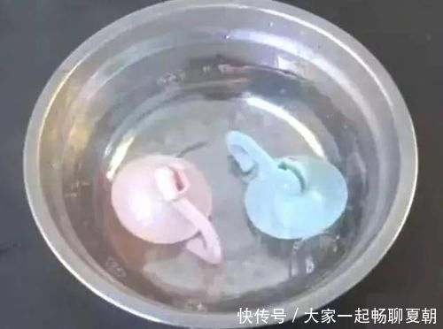 吸盘挂钩老是掉怎么办刚知道一个窍门,就像钉在墙上一样结实