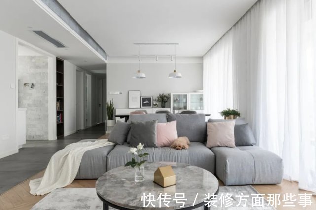 私密性|110平现代风三居室,全屋以白色为基调阳光透进来,非常惬意