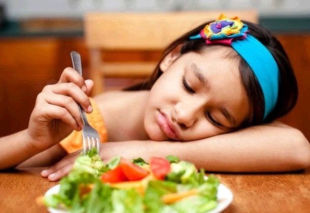 睡眠时间|论补钙，牛奶大骨汤都不如它！若孩子经常吃，骨骼强健长高个