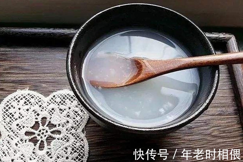 养娃|9月大宝宝因吃错辅食入院,医生无奈养娃不能大意,别乱喂辅食