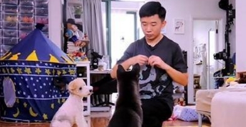 走进杨迪现实中的家:面积不足一百平米,装修跟普通家庭一样!