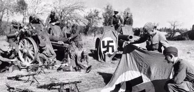 莫斯科|如果希特勒不兵分三路,集结所有兵力攻打莫斯科,能打败苏联吗