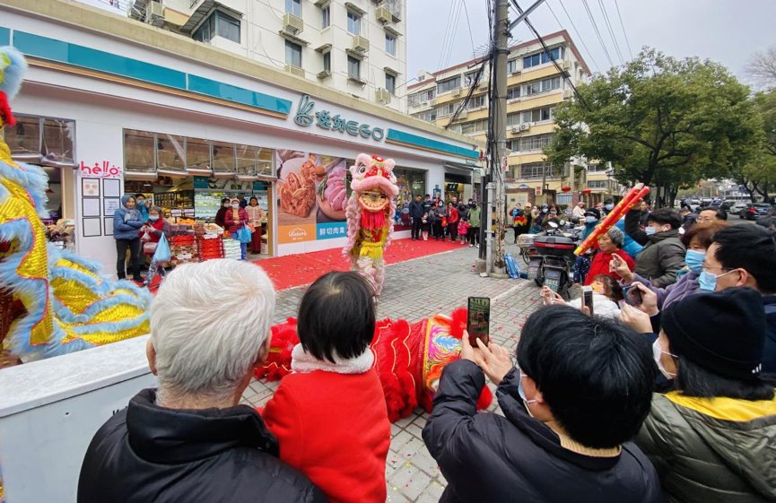 拌面|限定款鸿运狮子头拌面、虎星高照乳酪蛋黄饼……逸刻发了700万元宵“利是”，还有一大波虎年新品