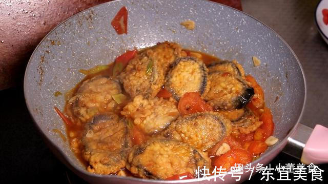 做法|茄夹最好吃的做法,加1个西红柿,酸爽开胃,好吃不油腻,解馋