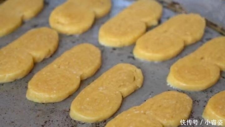 它是我家最受欢迎的面食，我一周做3回，回回吃干净，还嫌做得少