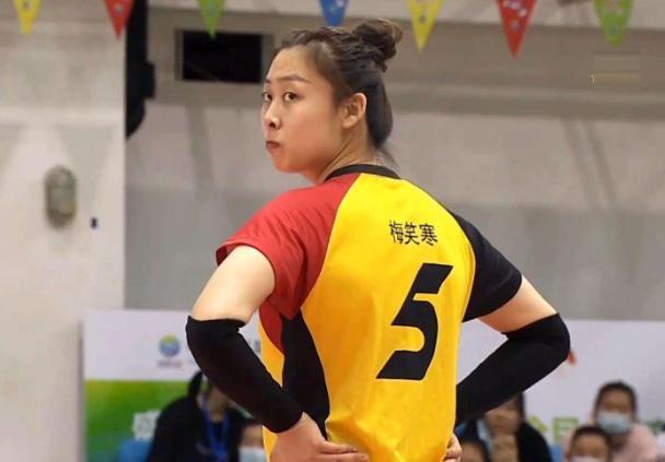 蔡斌|梅笑寒恐非因伤缺席,正和山东女排一同训练,或缺乏信心未报名