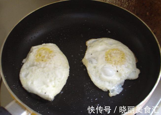 窍门|炖鲫鱼汤，牢记“3点窍门”，比直接下锅炖好喝，浓白又鲜香