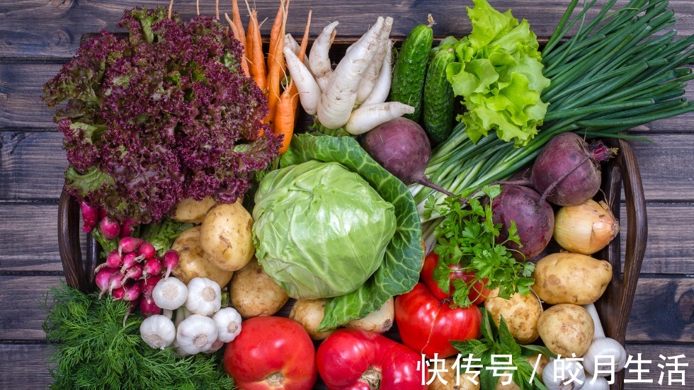 垃圾桶|医生提醒3种菜扔进垃圾桶也别吃,吃的越多“患病率”就越高