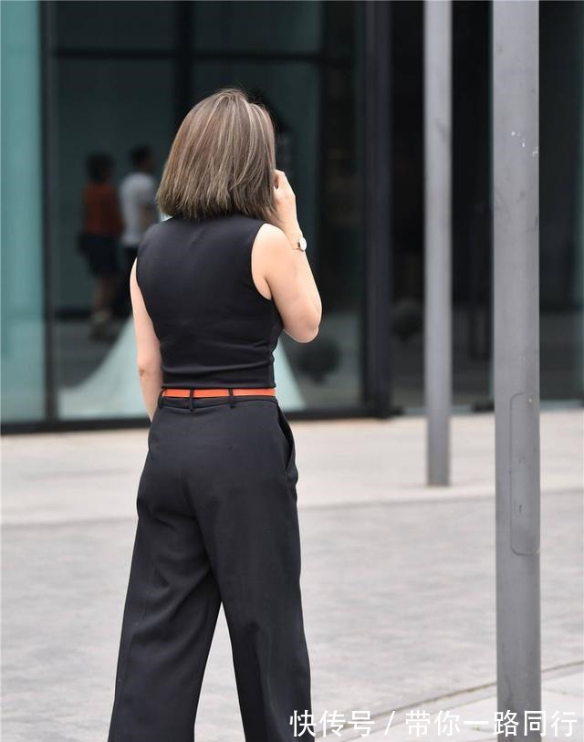 细高跟鞋 红黑渐变色尖头细高跟鞋,10厘米高,配七分宽腿裤!