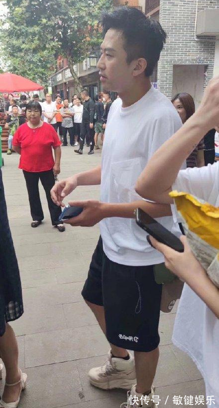 鄧超發(fā)文指責(zé)節(jié)目組，欲解除勞動(dòng)關(guān)系，再錄下去不知道會(huì)發(fā)生什么