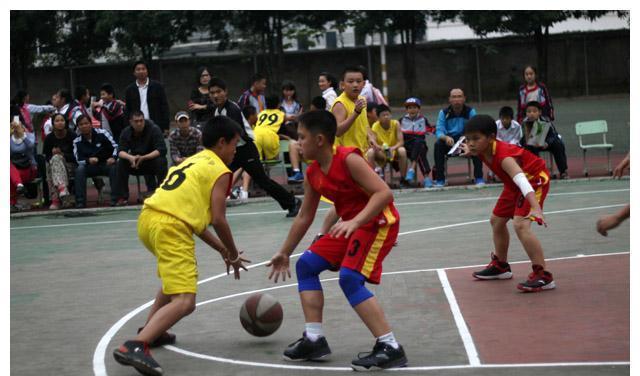 促进|11岁女童身高164公分,医生:2种食物是身高“加油站”,可