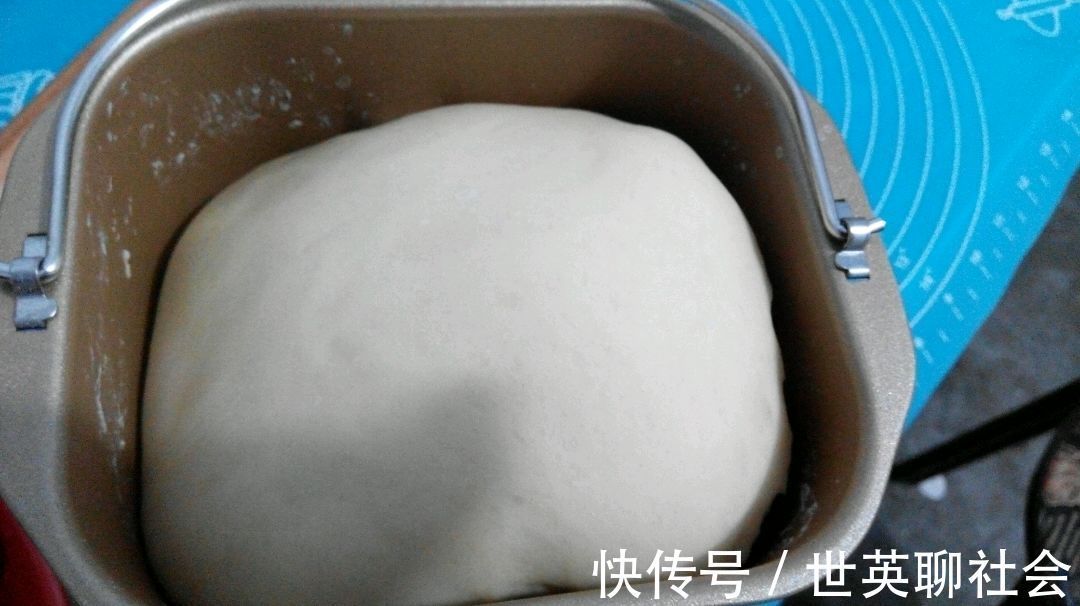 蜂蜜|蜂蜜小餐包制作方法，香甜可口，制作简单