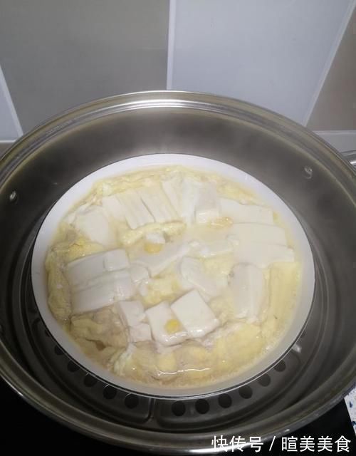 心灵鸡汤|早餐要快捷又要营养丰富:内酯豆腐蒸鸡蛋这样做,十分钟搞定