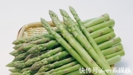 白竹|农村一种常见植物,营养价值与牛肉相比肩,有“蔬菜之王”的美誉