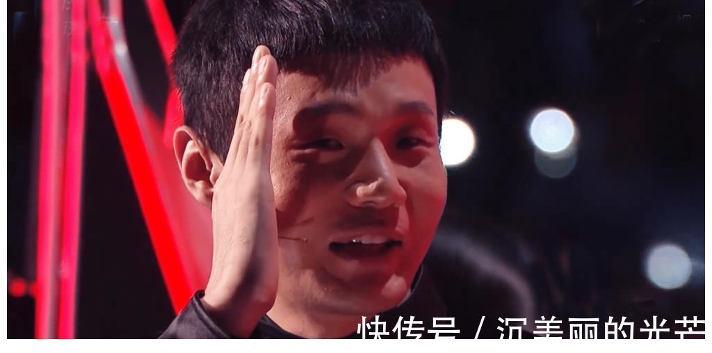 中國(guó)好聲音:學(xué)員實(shí)力不夠噱頭來(lái)湊,三位導(dǎo)師齊演戲,只有李克勤人間清醒