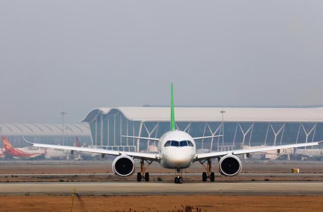 叮咚！C919全球首单来了，回顾国产大飞机成长关键点