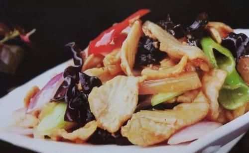 太下饭|黑木耳加它们一起炒，实在太下饭，常吃还能排出体内垃圾！