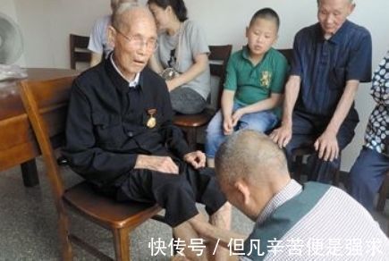 一日三餐|113岁长寿老人,身体依然硬朗,长寿秘籍:坚持3件事不做一件事