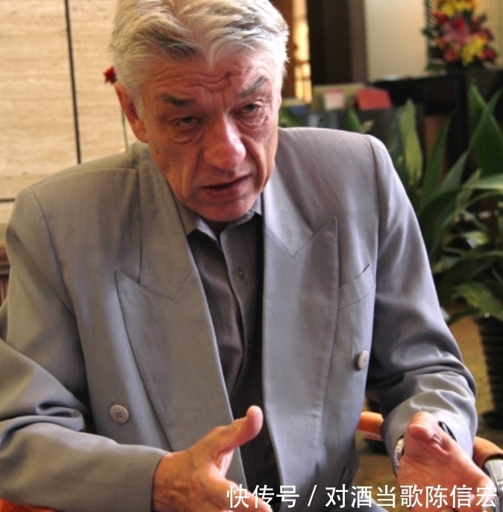 作家#德国汉学家顾彬:余华和莫言根本不知道“人”是什么