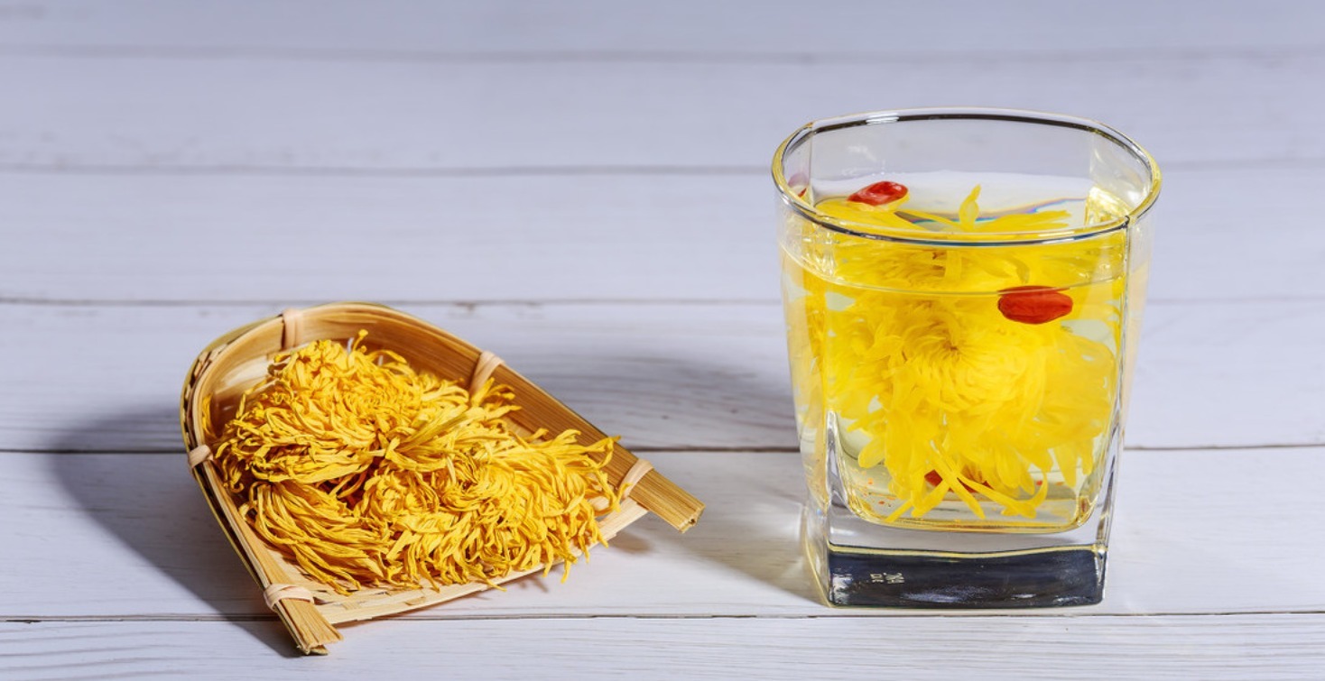 菊花茶常喝百益无害医生大错特错，3类人能不适合多喝菊花茶