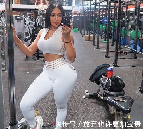 好身材|127斤巴西女生,健身8年只为增肌,身材健硕引人注视