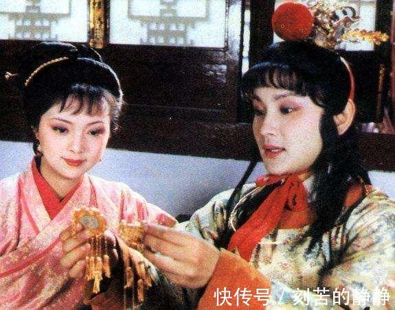 贾宝玉|薛宝钗追求贾宝玉的本质, 从她的封号中就可见一斑!